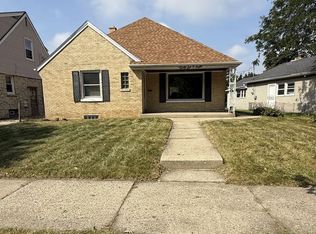 3608 W Roosevelt Dr, Milwaukee, WI 53216