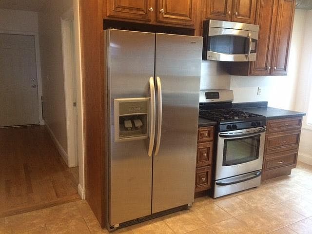 1st image of 25 Greenwood St #3