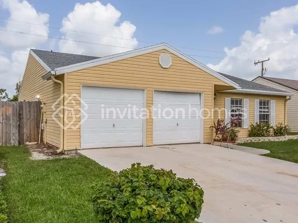 7854 Blairwood Cir W, Lake Worth, FL 33467