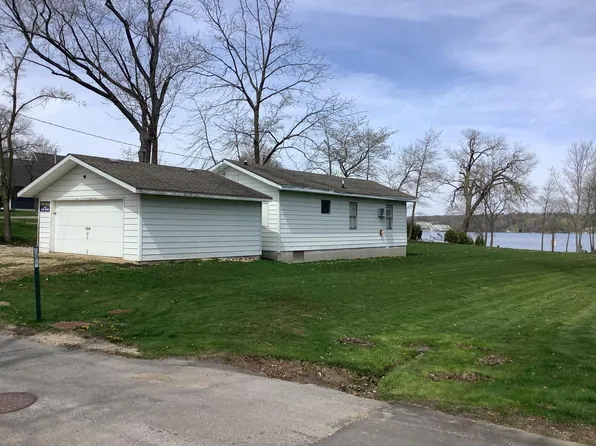 2502 Manor LANE, Delavan, WI 53115