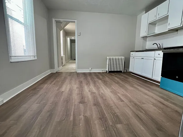 613 Walnut St — Photo 12