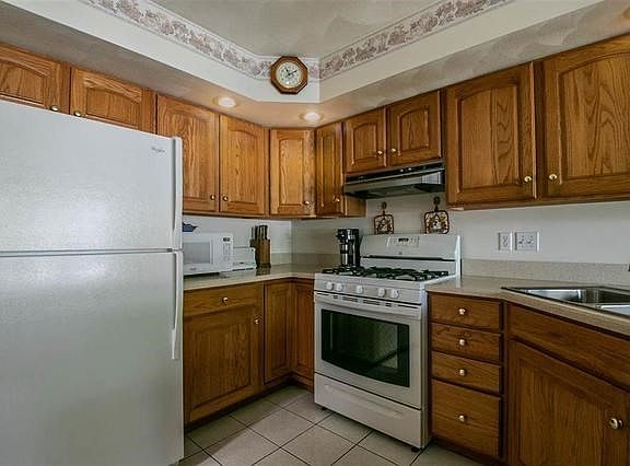 3rd image of 7135 Weathered Oak Ln #0