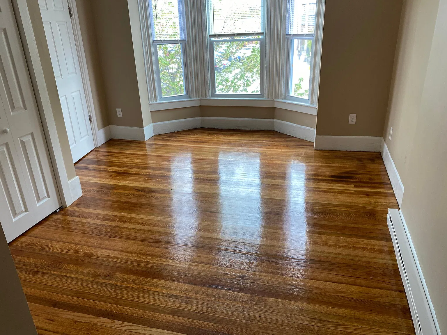 1 bed, 700 sqft, $2,200 — Photo 2