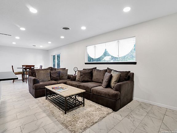 5th image of 919 MOUNT KISCO DR