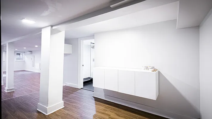 Rented by Nooklyn NYC LLC | media 32