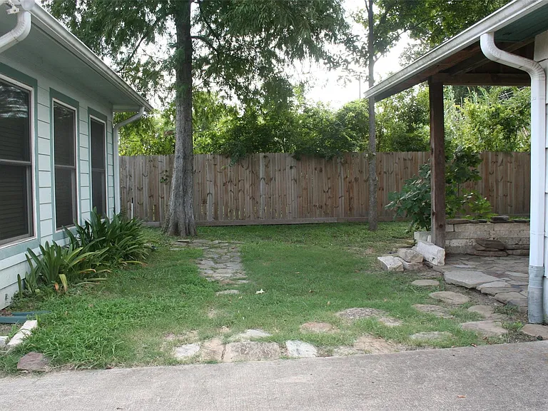 7518 El Rancho St — Photo 14