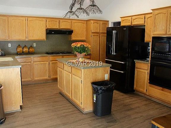 3rd image of 625 Ravenglen Dr