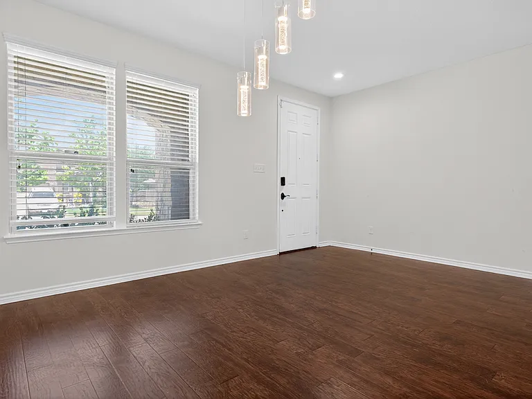 8728 Maple Ridge Trl — Photo 8