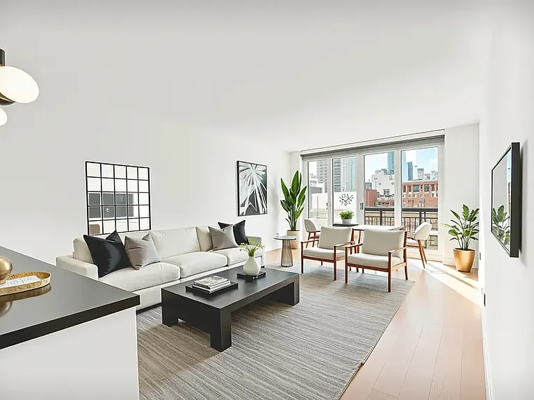 70 W 37th St #1009 — Photo 1