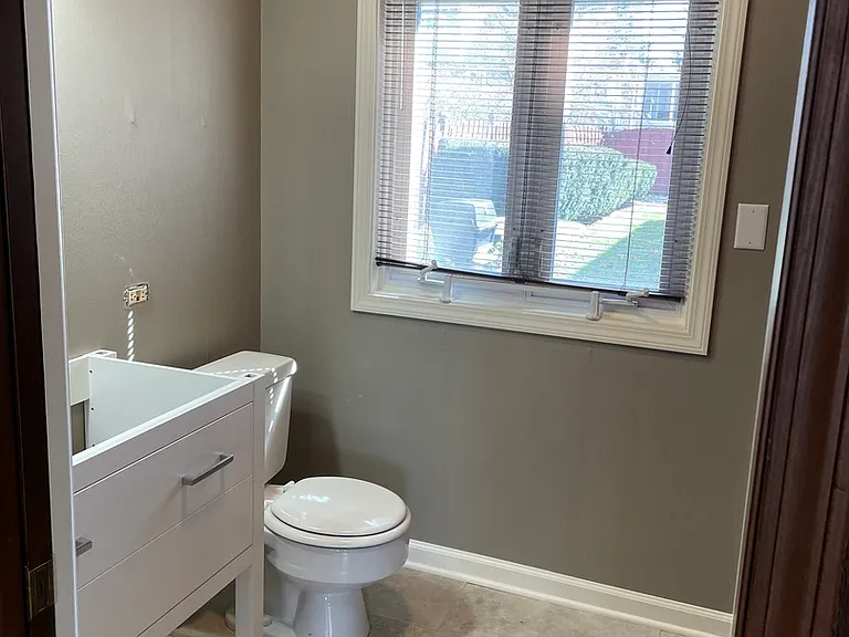 129 W Quincy St #1 — Photo 12