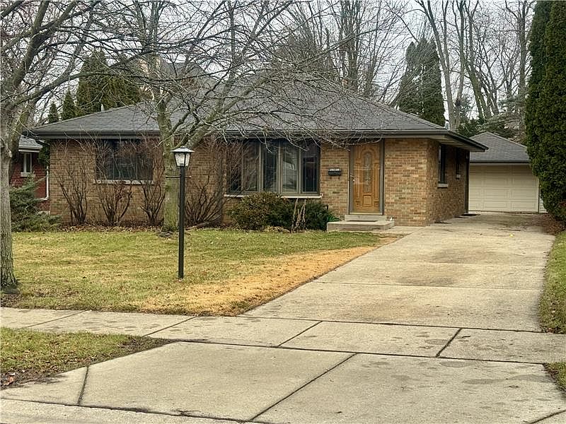 1st image of 141 Warren Ave