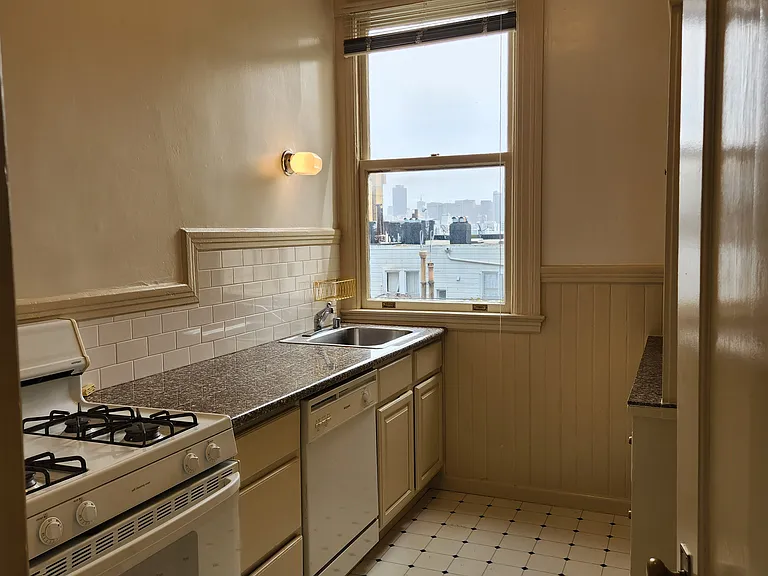1040 Fulton St #16 — Photo 11