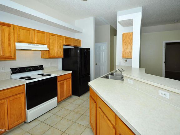 3rd image of 4480 Cobblefield Cir W