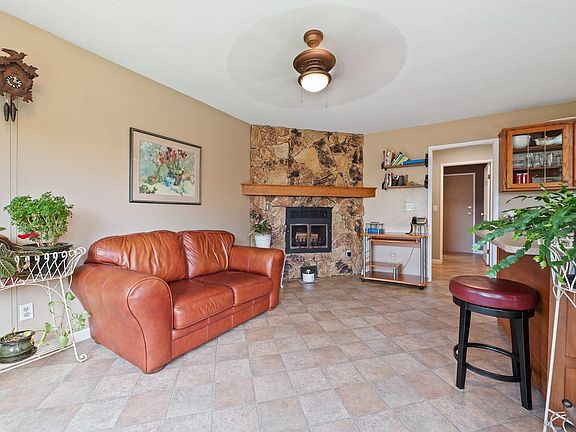 4th image of 11523 Bonson Rd