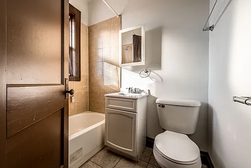 6306 S Fairfield Ave Chicago, IL 60629 Photo 1