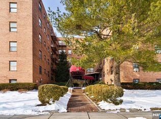 130 Orient Way APT 4H, Rutherford, NJ 07070