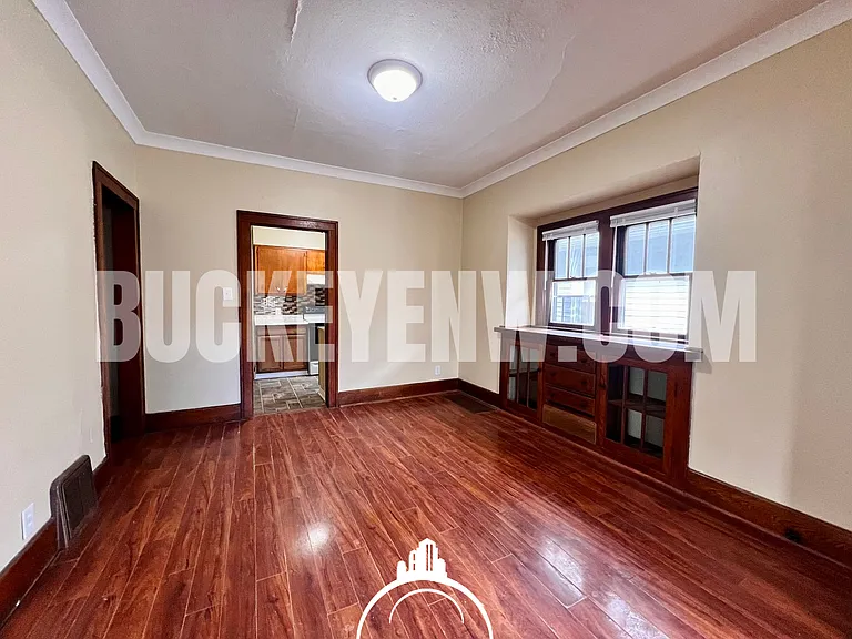 3817 Burton Ave — Photo 4