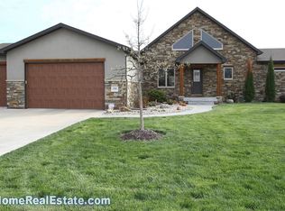 1330 W Cademon Cir, Lincoln, NE 68523