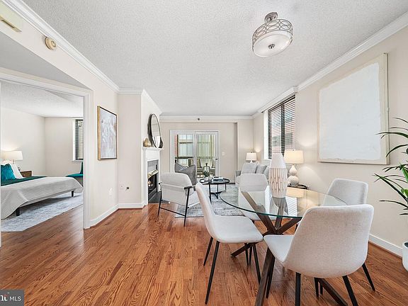 4th image of 1045 N Utah St #2-501