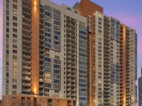 1053 10th St SW, Calgary, AB T2R 1S6