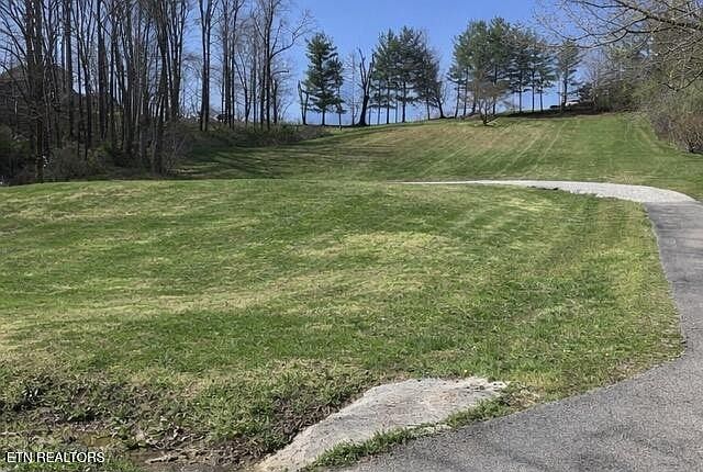 1st image of 233 Smith Oaks Ln
