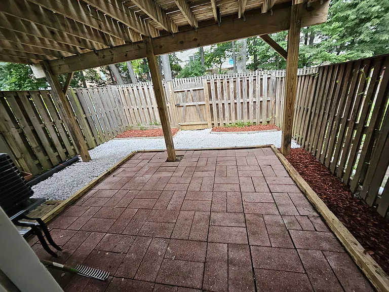 7881 Tyson Oaks Cir — Photo 16