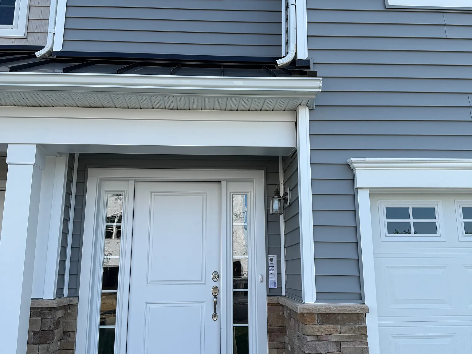 3 bed, 1932 sqft, $3,300 — Photo 4