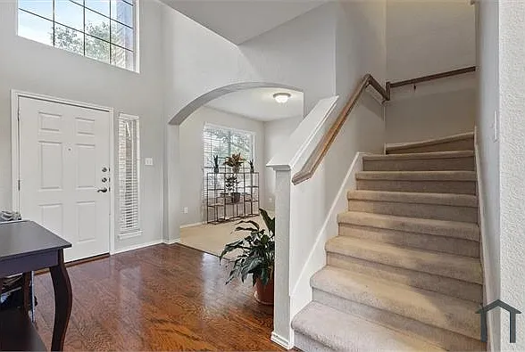1435 Sleepy Hollow Dr — Photo 12