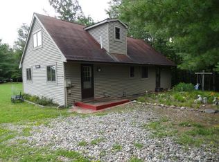 2099 Huntington Cir, Gladwin, MI 48624