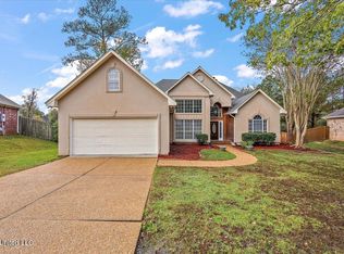 218 Greensview Dr, Brandon, MS 39047