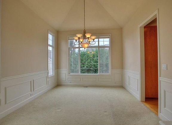3rd image of 20620 NE 25th Ct