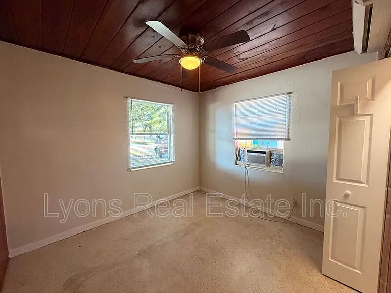 1935 Ricardo Ave #A — Photo 9