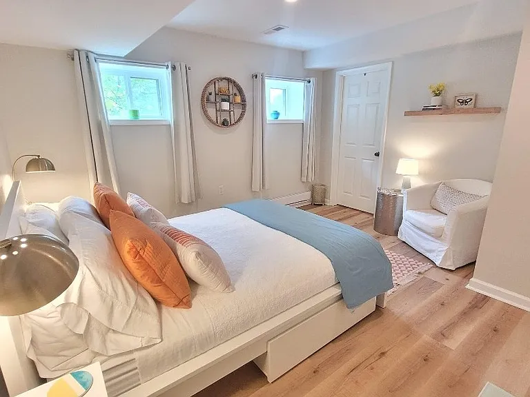 122 Phillips Cir #2 — Photo 10