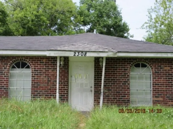 2308 Repose St, Violet, LA 70092