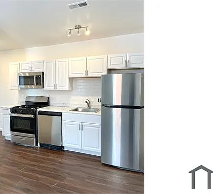 3 bed, 3000 sqft, $2,823 — Photo 2