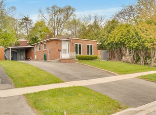 118 Bonham Blvd, Mississauga, ON L5M 1C7