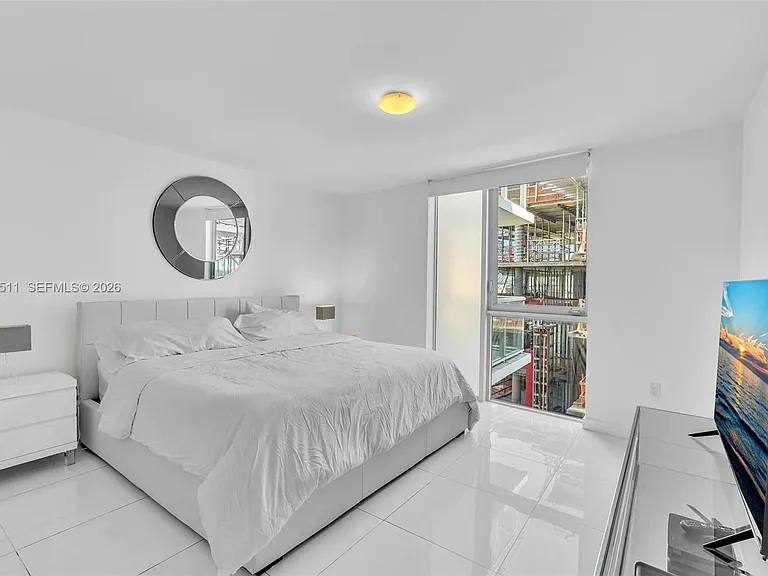 9901 E Bay Harbor Dr #802 — Photo 14