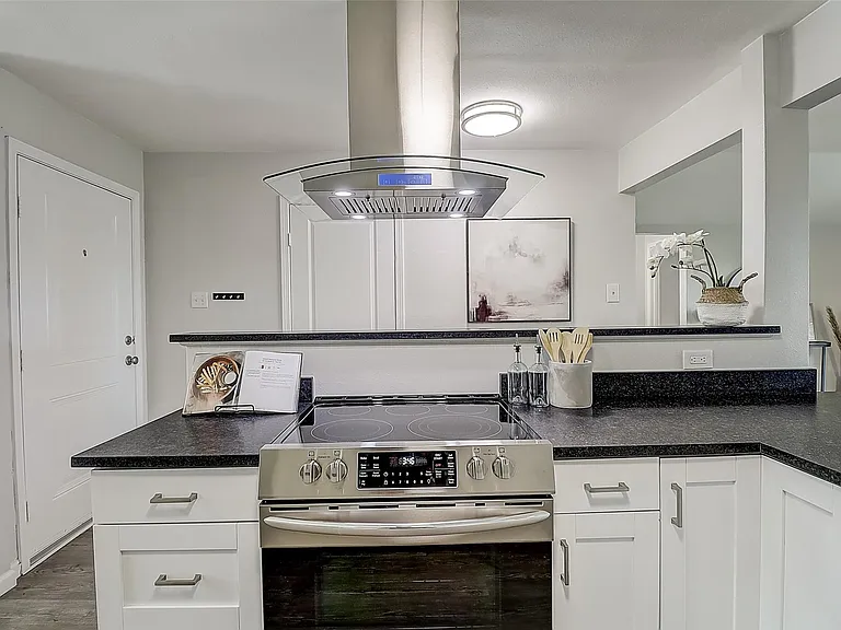 607 Field St — Photo 14