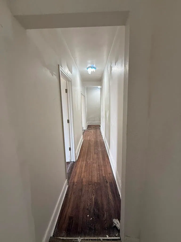 3 bed, 1100 sqft, $2,600 — Photo 3