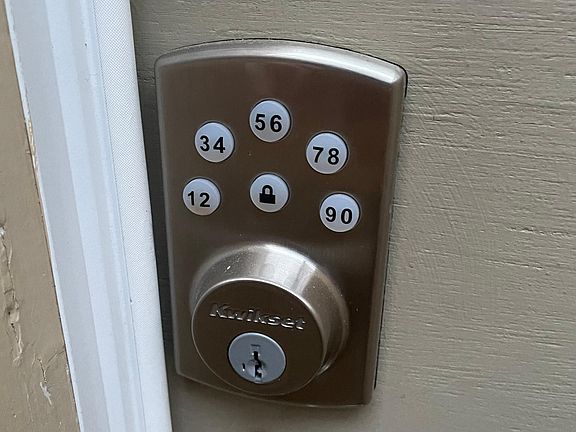 5th image of 4 E 27th Ave #4