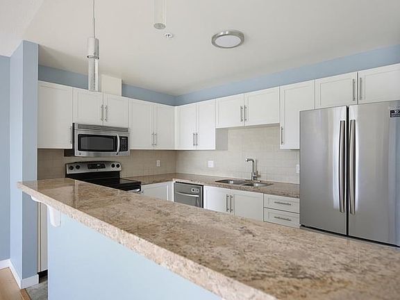 5th image of 1519 Grant Ave #Penthouse 4