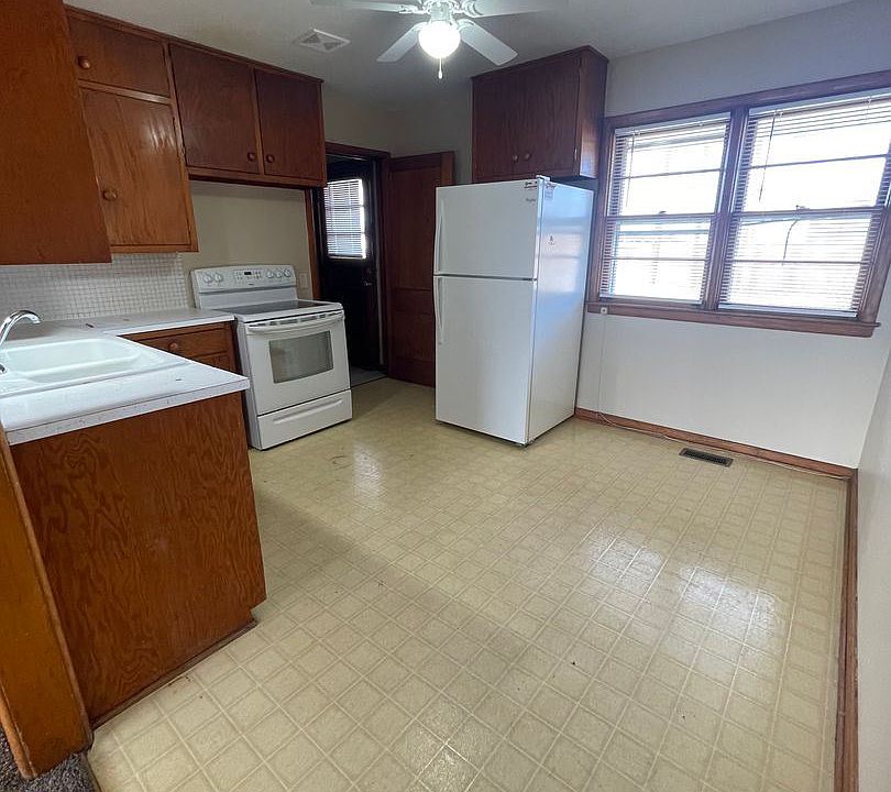 11011103 Eisenhower 1101 Eisenhower Ave Great Bend KS Zillow