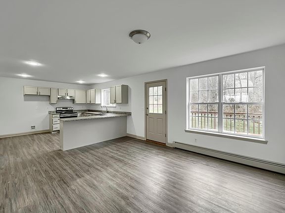 5th image of 6 Bel Air Dr #2