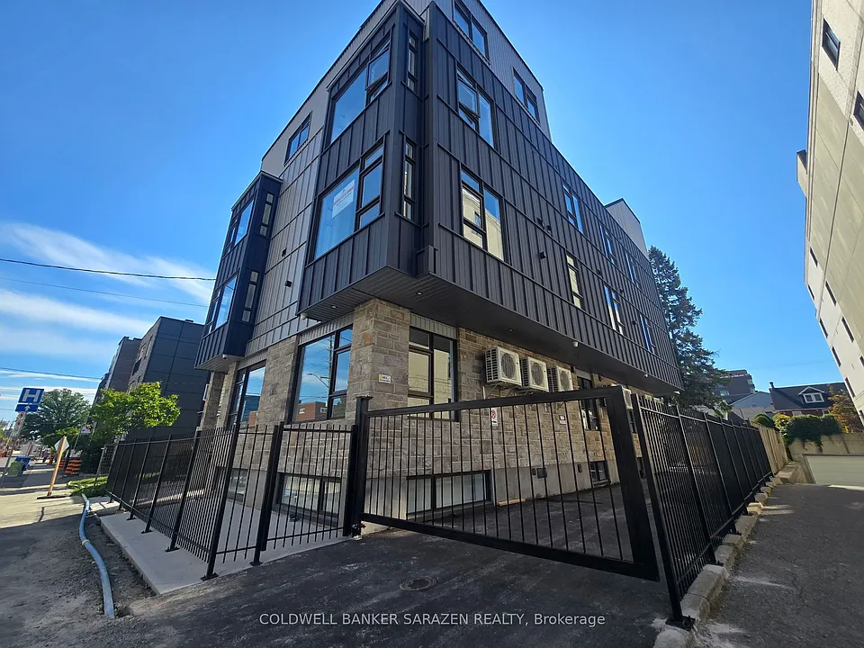 10 McArthur Ave #301