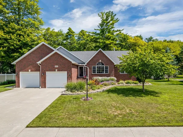 5650 N Lake Dr, Kimball, MI 48074