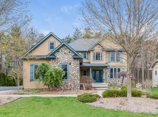 8873 Bonaventure Dr, Brighton, MI