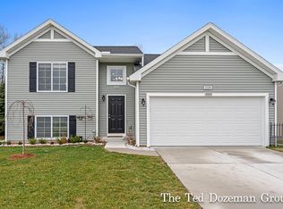 1226 Jayberry Dr, Holland, MI 49424