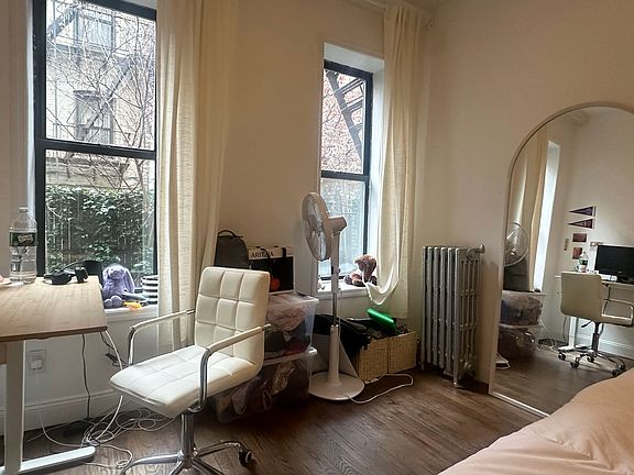 2nd image of 215 E 4th St #2