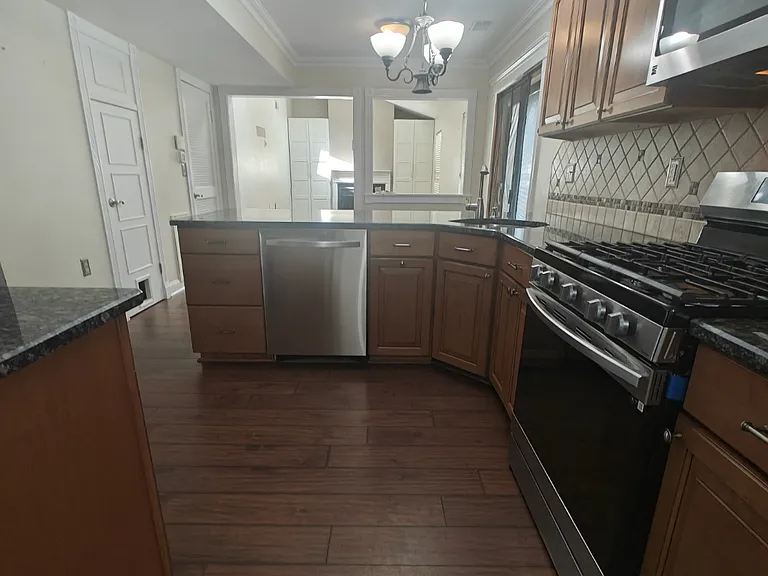 48 Nature Blvd — Photo 9