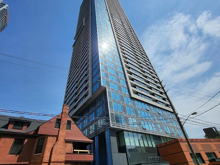 609 Sherbourne St #901 — Photo 19